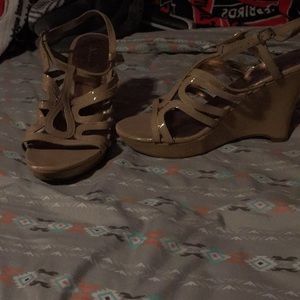 Nude Wedges
